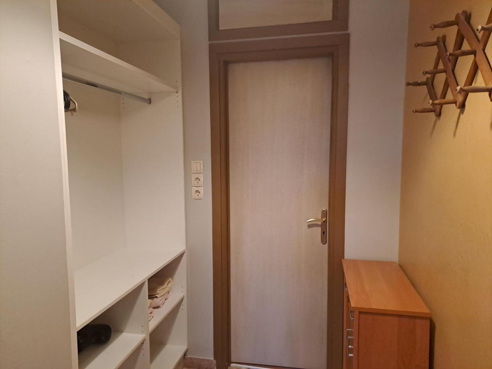 Dimitris Place Near Athens Airport โกโรปิออน ภายนอก รูปภาพ