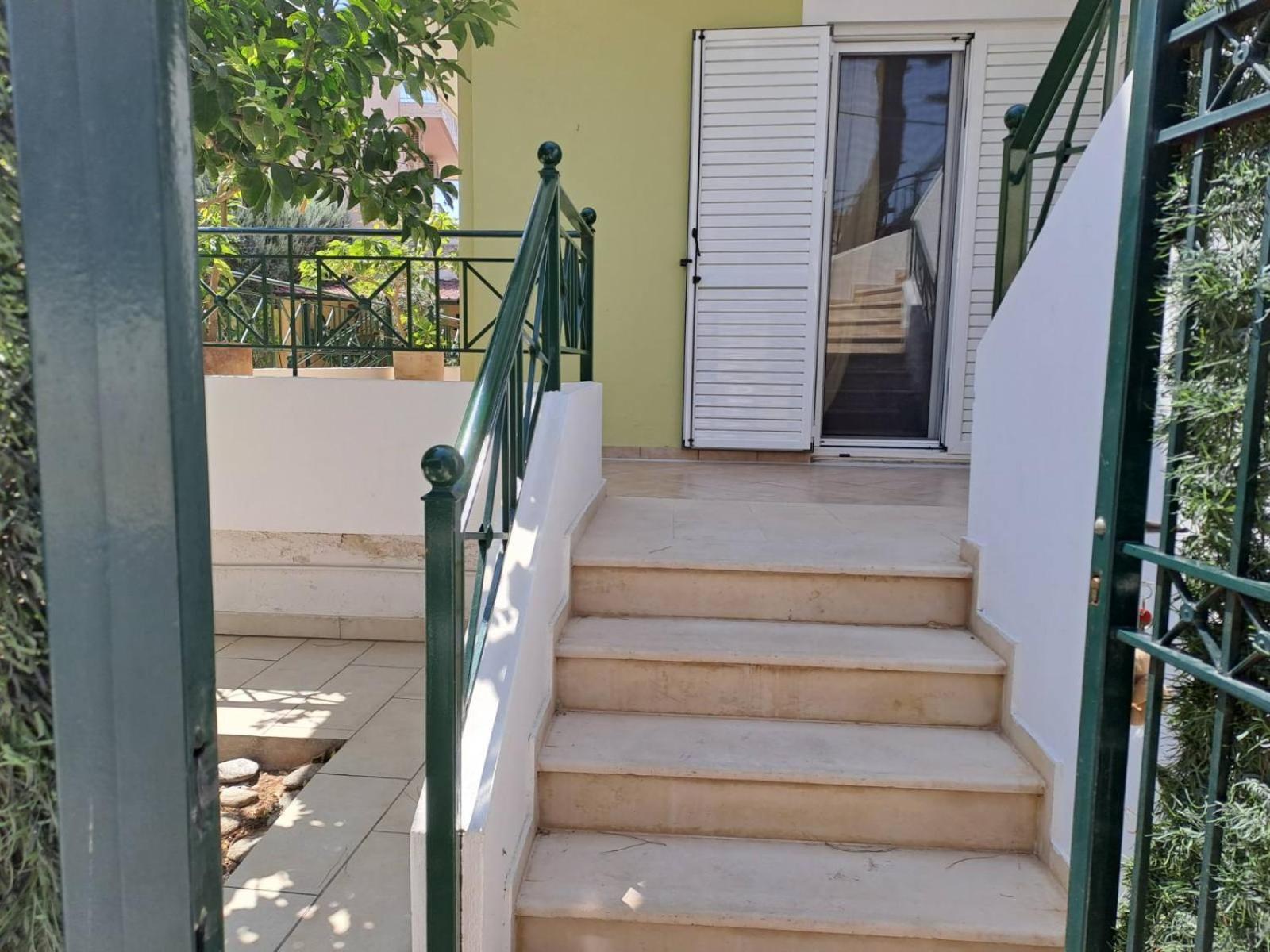 Dimitris Place Near Athens Airport โกโรปิออน ภายนอก รูปภาพ